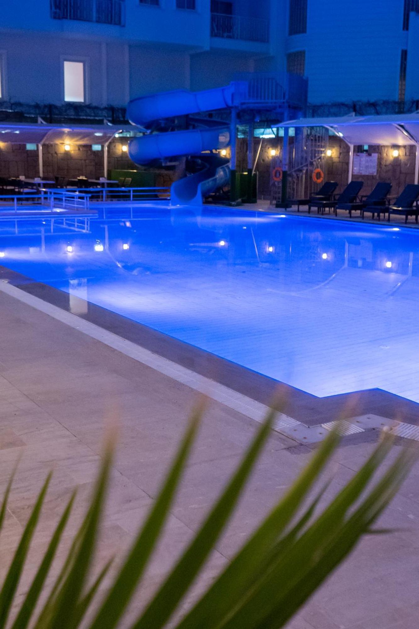 Beso Beach Hotel أجفا المظهر الخارجي الصورة