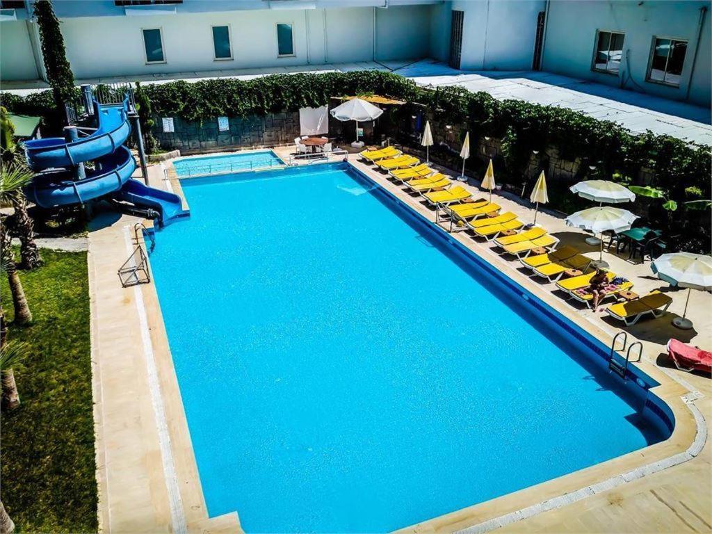 Beso Beach Hotel أجفا المظهر الخارجي الصورة